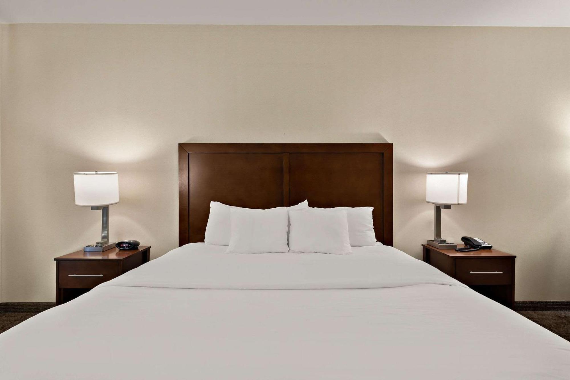 Comfort Inn & Suites Airport Convention Center Reno Zewnętrze zdjęcie