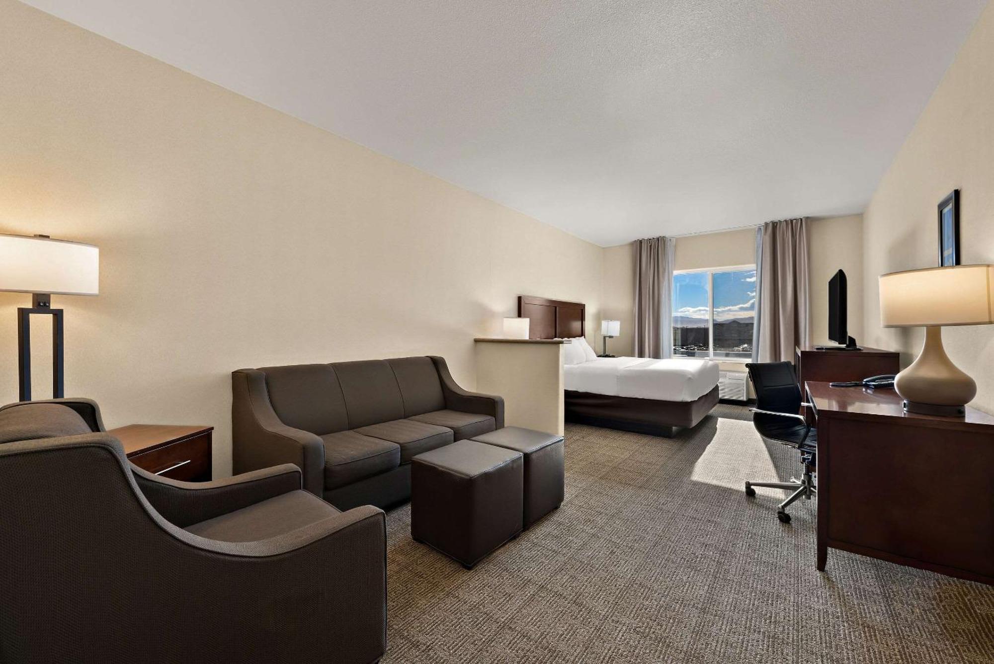 Comfort Inn & Suites Airport Convention Center Reno Zewnętrze zdjęcie