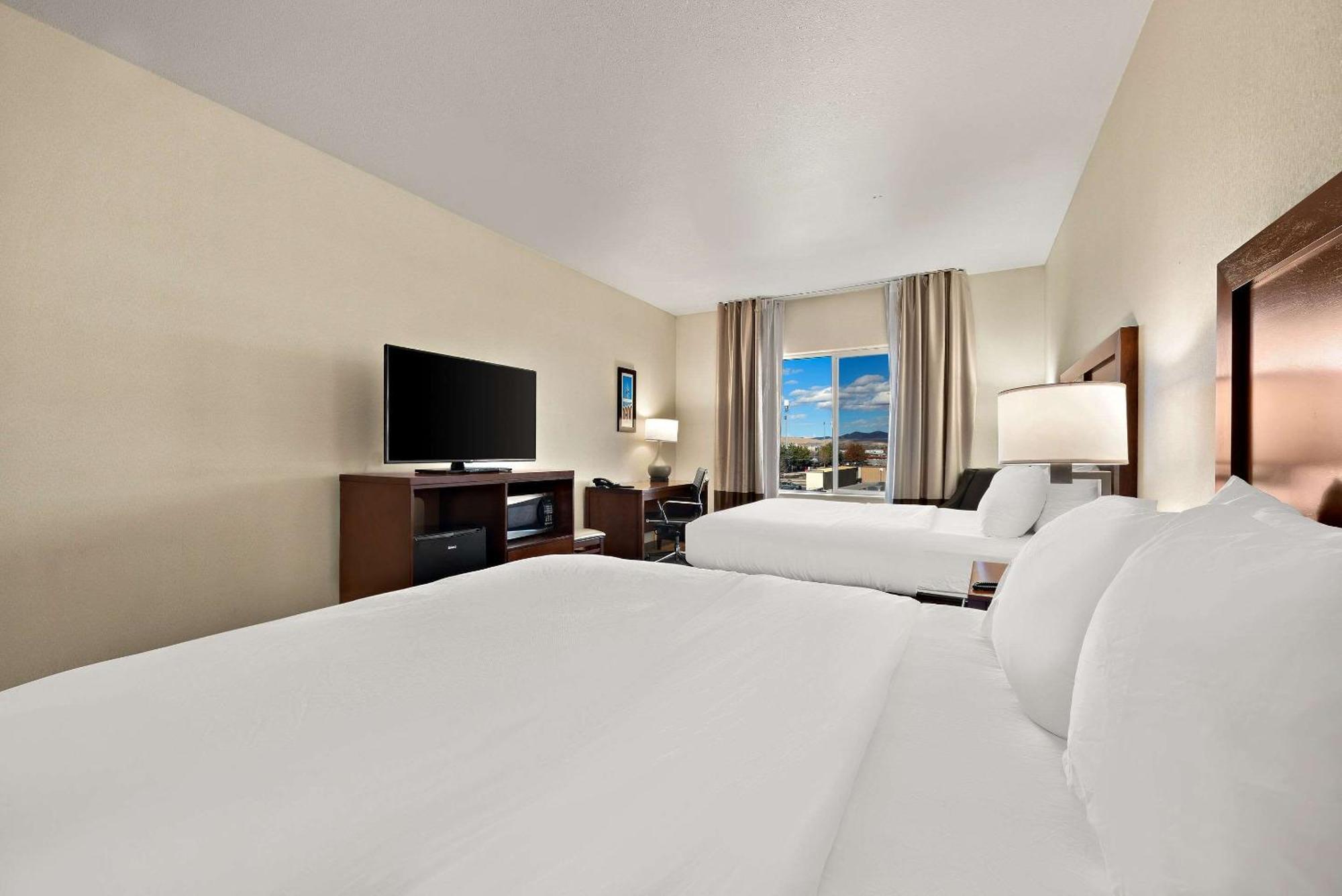 Comfort Inn & Suites Airport Convention Center Reno Zewnętrze zdjęcie