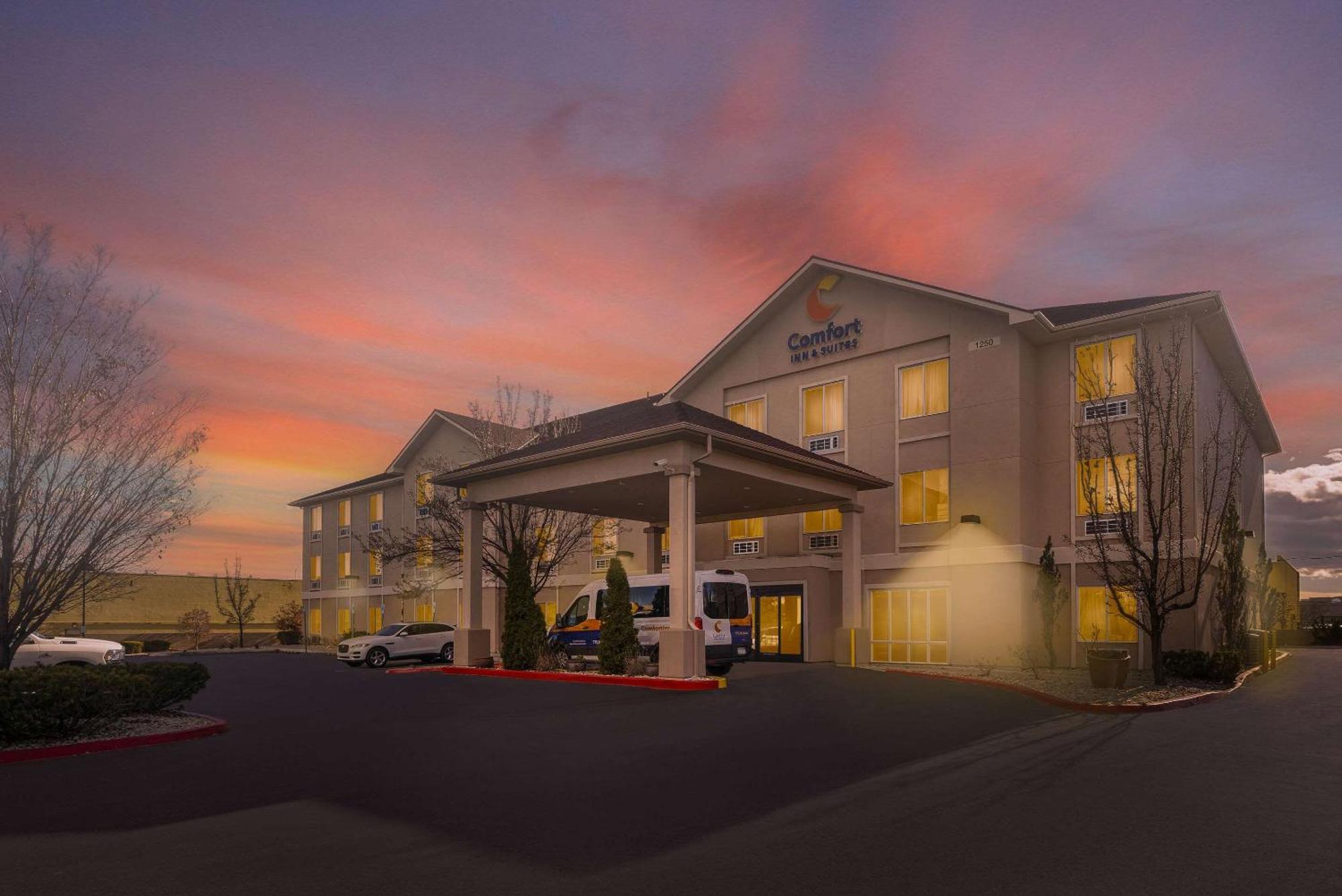 Comfort Inn & Suites Airport Convention Center Reno Zewnętrze zdjęcie