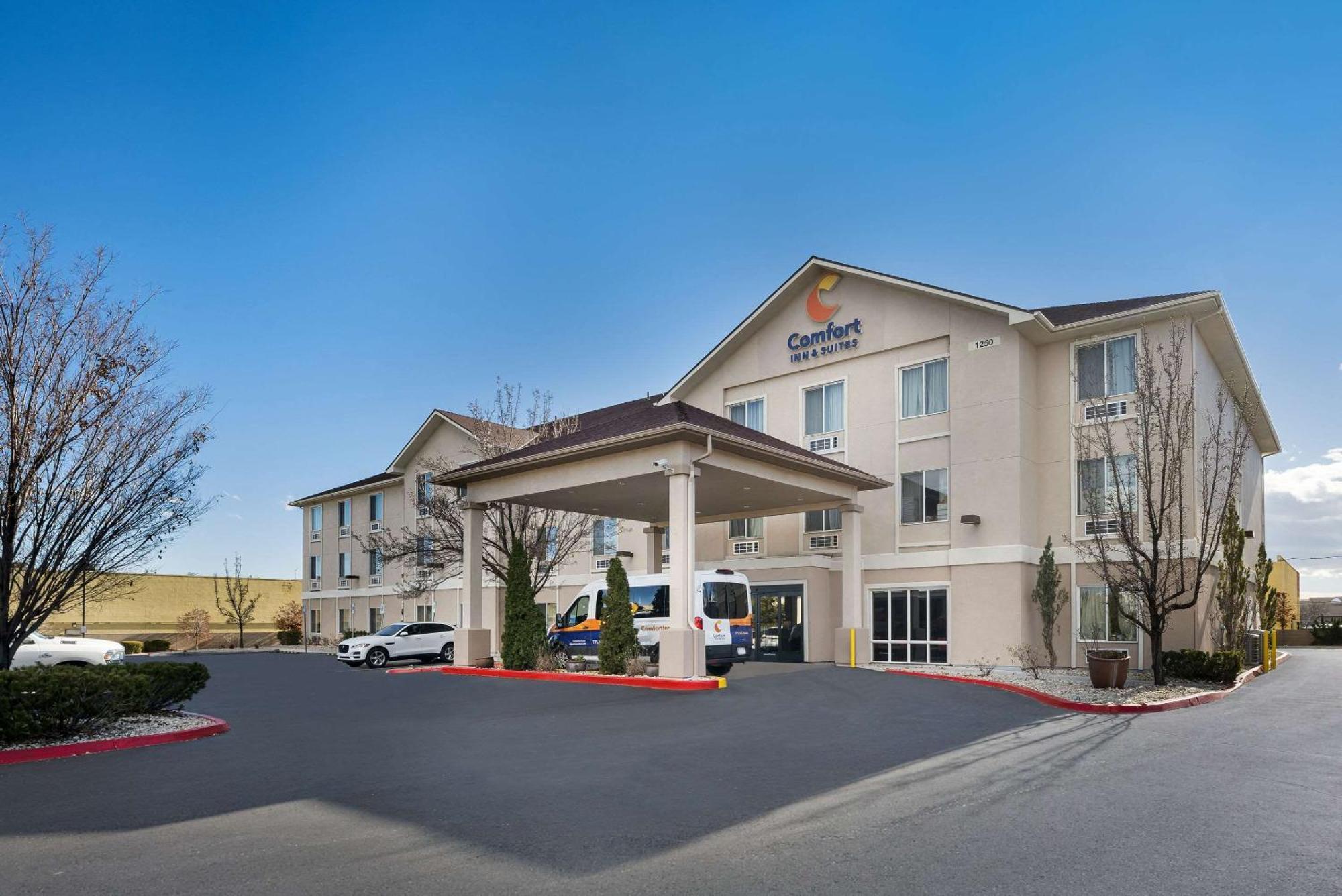 Comfort Inn & Suites Airport Convention Center Reno Zewnętrze zdjęcie